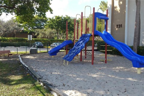 Condo in Plantation, Florida, 1 bedroom  № 1357245 - photo 17