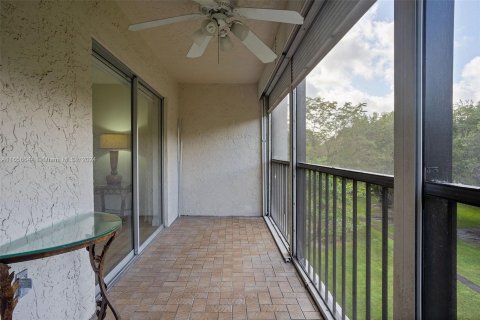 Condo in Lauderhill, Florida, 2 bedrooms  № 1356901 - photo 20