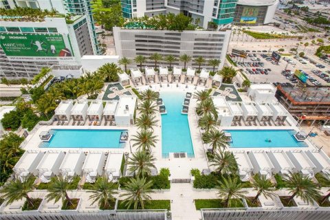 Condominio en venta en Miami, Florida, 1 dormitorio, 116.5 m2 № 525071 - foto 21