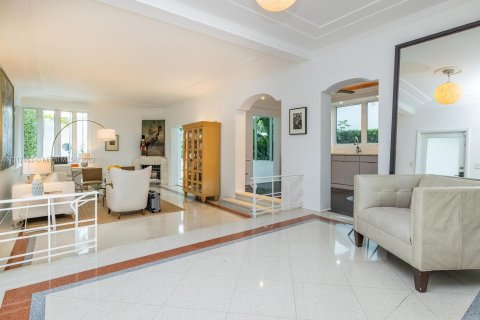 Villa ou maison à louer à Miami Beach, Floride: 3 chambres, 263.38 m2 № 183385 - photo 10
