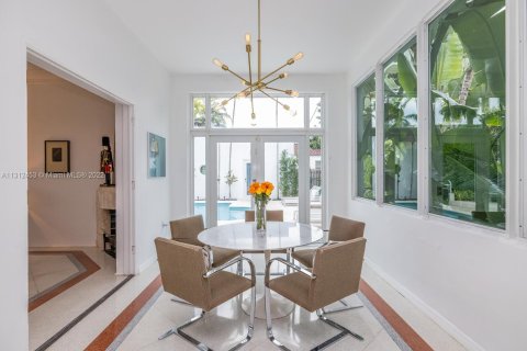 Casa en alquiler en Miami Beach, Florida, 3 dormitorios, 263.38 m2 № 183385 - foto 21