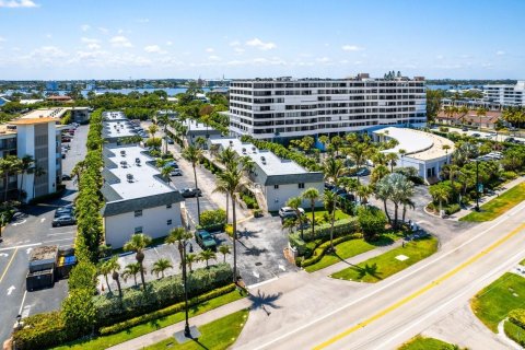 Condo in Palm Beach, Florida, 2 bedrooms  № 1168642 - photo 3