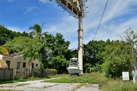 Terreno en venta en Miami, Florida № 886062 - foto 21