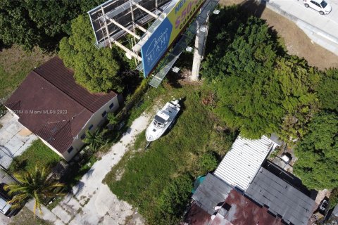 Terreno en venta en Miami, Florida № 886062 - foto 5