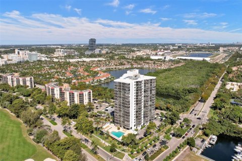 Condo in Aventura, Florida, 2 bedrooms  № 1400324 - photo 29