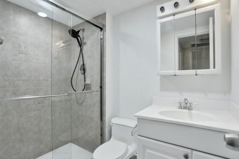 Condo in Aventura, Florida, 2 bedrooms  № 1400324 - photo 4