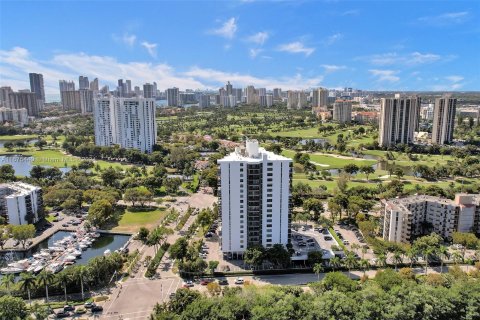 Condominio en venta en Aventura, Florida, 2 dormitorios, 121.52 m2 № 1400326 - foto 25