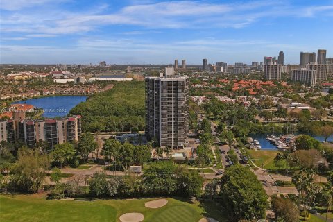 Condominio en venta en Aventura, Florida, 2 dormitorios, 121.52 m2 № 1400326 - foto 29