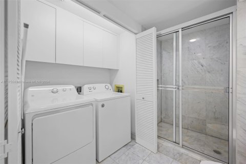 Condominio en venta en Aventura, Florida, 2 dormitorios, 140.1 m2 № 1400327 - foto 16