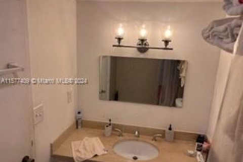 Studio in the Condo in Sunny Isles Beach, Florida  № 1146868 - photo 6