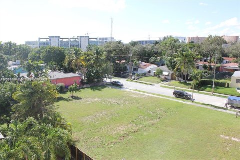 Copropriété à vendre à Miami, Floride: 2 chambres, 85.28 m2 № 1146823 - photo 15