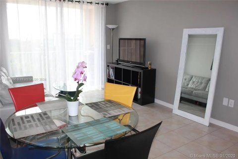 Condominio en venta en Miami, Florida, 2 dormitorios, 85.28 m2 № 1146823 - foto 5