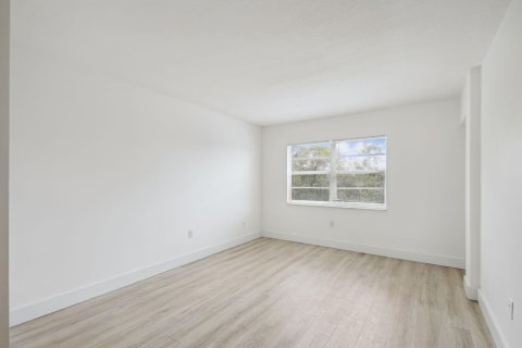 Condominio en venta en Deerfield Beach, Florida, 2 dormitorios, 96.62 m2 № 1092829 - foto 16