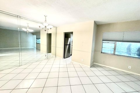 Copropriété à vendre à Boca Raton, Floride: 2 chambres, 87.42 m2 № 1189626 - photo 9