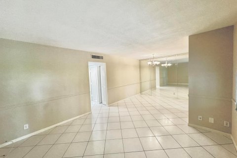 Condo in Boca Raton, Florida, 2 bedrooms  № 1189626 - photo 10