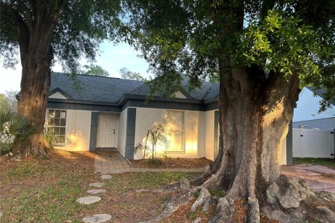 Casa en venta en Tampa, Florida, 3 dormitorios, 138.98 m2 № 1091078 - foto 1