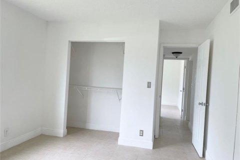 Copropriété à vendre à Pompano Beach, Floride: 2 chambres, 78.5 m2 № 1186979 - photo 5