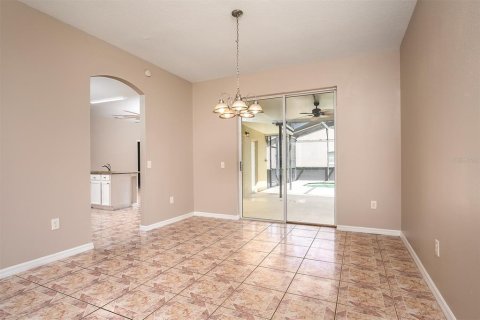 Villa ou maison à vendre à Kissimmee, Floride: 4 chambres, 163.32 m2 № 1350823 - photo 5