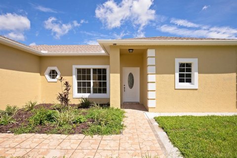 Villa ou maison à vendre à Kissimmee, Floride: 4 chambres, 163.32 m2 № 1350823 - photo 3