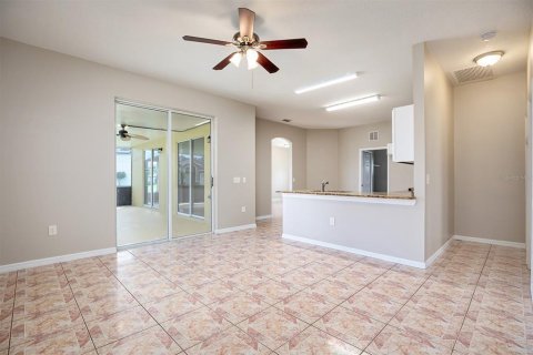 Villa ou maison à vendre à Kissimmee, Floride: 4 chambres, 163.32 m2 № 1350823 - photo 10