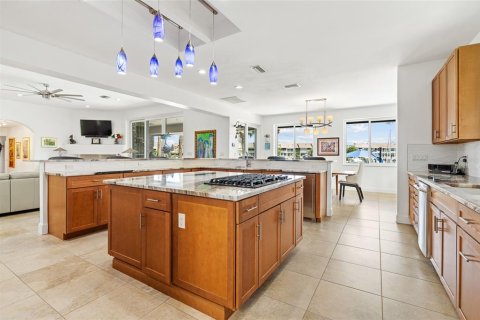 Casa en venta en Tierra Verde, Florida, 5 dormitorios, 430.69 m2 № 1347177 - foto 18