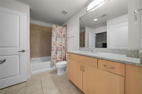 Condo in Tampa, Florida, 1 bedroom  № 1252539 - photo 16