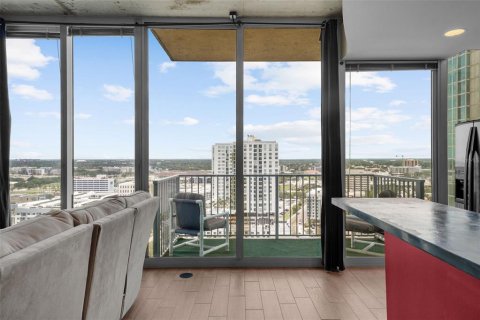 Condo in Tampa, Florida, 1 bedroom  № 1252539 - photo 4