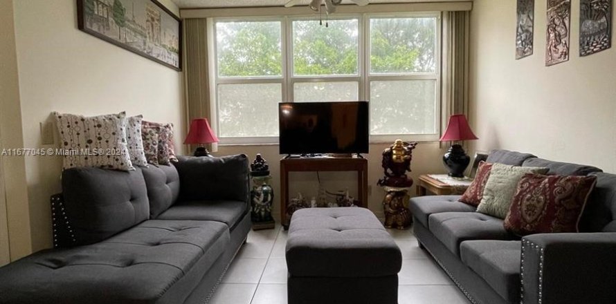 Condo in Sunrise, Florida, 2 bedrooms  № 1403067