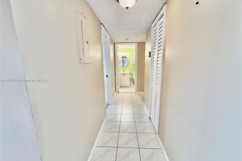 Copropriété à vendre à Tamarac, Floride: 2 chambres, 125.42 m2 № 1403068 - photo 15