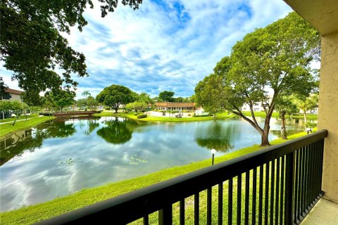 Copropriété à vendre à Tamarac, Floride: 2 chambres, 125.42 m2 № 1403068 - photo 11