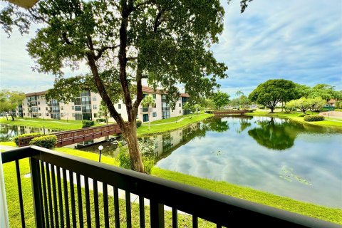 Condominio en venta en Tamarac, Florida, 2 dormitorios, 125.42 m2 № 1403068 - foto 12