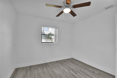 House in Fort Lauderdale, Florida 3 bedrooms, 155.98 sq.m. № 1175008 - photo 20