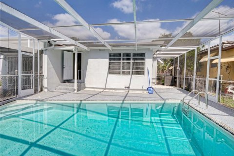 Casa en venta en Miami, Florida, 4 dormitorios, 124.86 m2 № 1391960 - foto 15