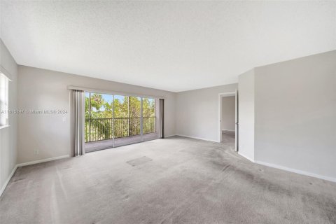 Copropriété à vendre à Pembroke Pines, Floride: 2 chambres, 140 m2 № 1236899 - photo 13