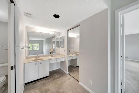 Copropriété à vendre à Pembroke Pines, Floride: 2 chambres, 140 m2 № 1236899 - photo 21