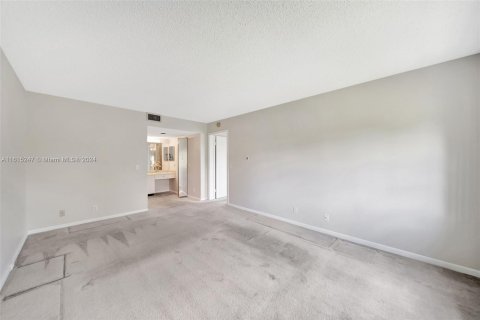 Copropriété à vendre à Pembroke Pines, Floride: 2 chambres, 140 m2 № 1236899 - photo 17