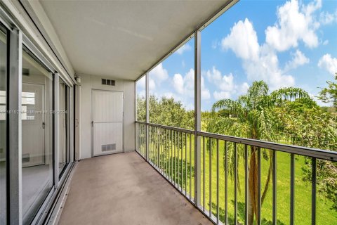 Condo in Pembroke Pines, Florida, 2 bedrooms  № 1236899 - photo 25