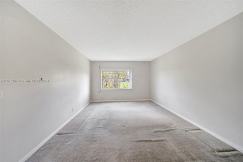 Copropriété à vendre à Pembroke Pines, Floride: 2 chambres, 140 m2 № 1236899 - photo 19