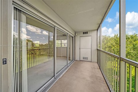 Copropriété à vendre à Pembroke Pines, Floride: 2 chambres, 140 m2 № 1236899 - photo 26