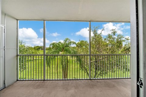 Copropriété à vendre à Pembroke Pines, Floride: 2 chambres, 140 m2 № 1236899 - photo 23