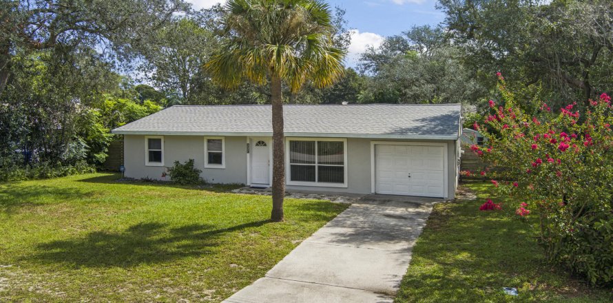 House in Saint Augustine, Florida 3 bedrooms, 105.07 sq.m. № 771372