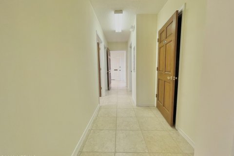 Immobilier commercial à louer à Jacksonville, Floride: 89 m2 № 771391 - photo 7