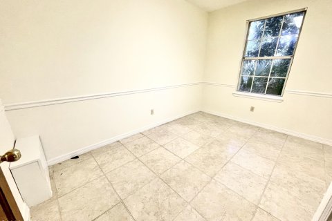 Immobilier commercial à louer à Jacksonville, Floride: 89 m2 № 771391 - photo 6