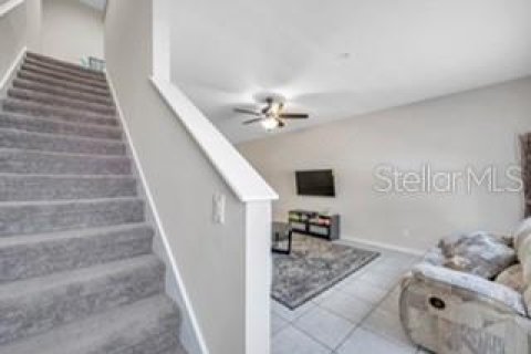 Townhouse in Temple Terrace, Florida 2 bedrooms, 139.73 sq.m. № 1085018 - photo 9