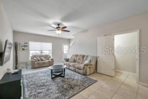 Townhouse in Temple Terrace, Florida 2 bedrooms, 139.73 sq.m. № 1085018 - photo 3