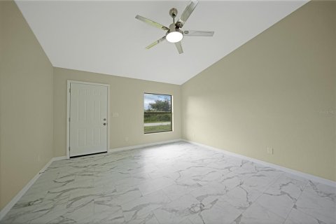 Villa ou maison à vendre à Punta Gorda, Floride: 2 chambres, 96.99 m2 № 1245158 - photo 7