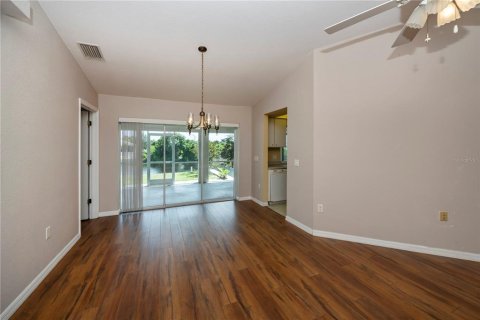 Villa ou maison à vendre à Punta Gorda, Floride: 4 chambres, 215.72 m2 № 1307270 - photo 15