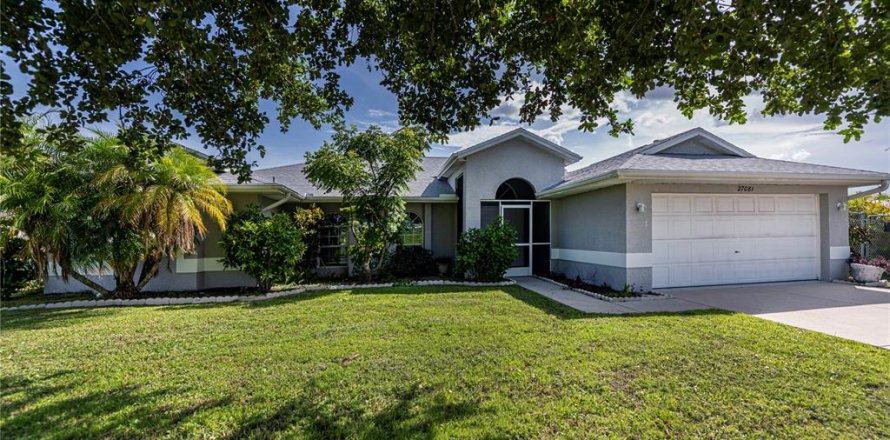 Villa ou maison à Punta Gorda, Floride 4 chambres, 215.72 m2 № 1307270