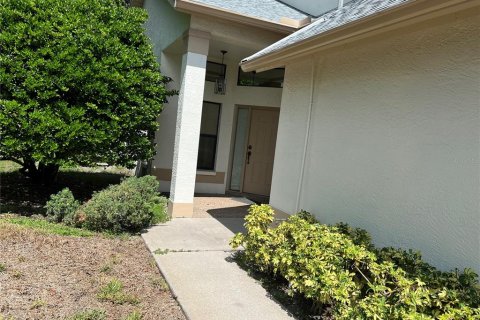 Condominio en venta en New Port Richey, Florida, 2 dormitorios, 137.68 m2 № 1301802 - foto 2