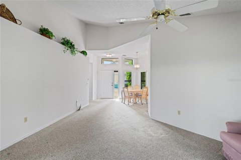 Copropriété à vendre à New Port Richey, Floride: 2 chambres, 137.68 m2 № 1301802 - photo 16